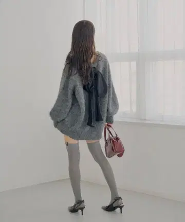 CHICO 2way 백 오픈 벨로아 리본 루즈 니트 니트 그레이