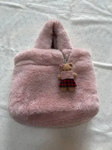 파미리아 크리스마스 컬렉션 2024 홀리데이 퍼 백