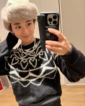 로지몬스터 노르딕 무늬 니트