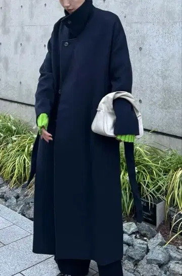 r 스플릿 래글런 롱 코트