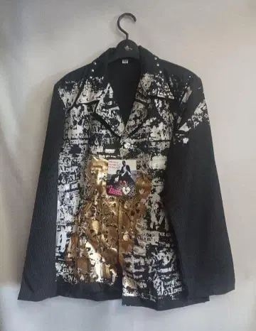 MAD 남성용 스컬 금 프린트 자켓 스터드 부착 FREE