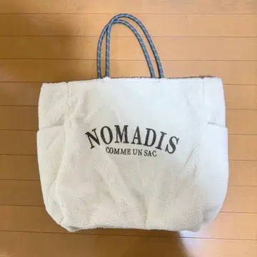 NOMADIS 화이트 보아 토트백