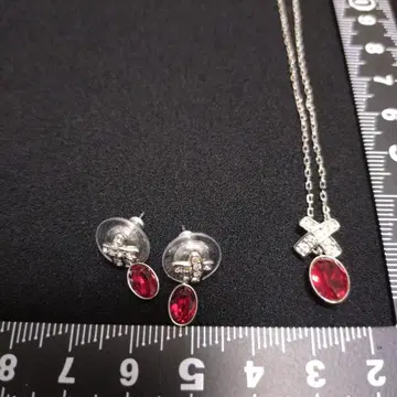 빨간색 돌 액세서리 세트 스와로브스키
