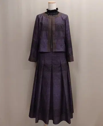 기모노 리메이크 배색 절개 자켓과 플리츠 스커트