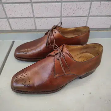 엔초 보나페 5.5 브라운 가죽 브로그 슈즈