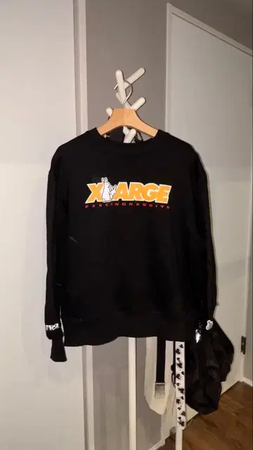 FR2 x X-LARGE 맨투맨