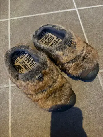 keen 하우저 3 퍼 슬립온 슬라이드 24.0