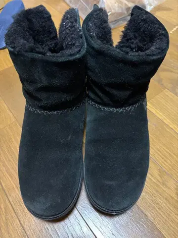 블랙 스웨이드 어그 부츠