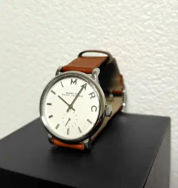 마크 제이콥스 손목시계 브라운 가죽 실버