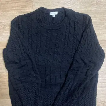 블랙 케이블 니트 스웨터 BEATY&YOUTH