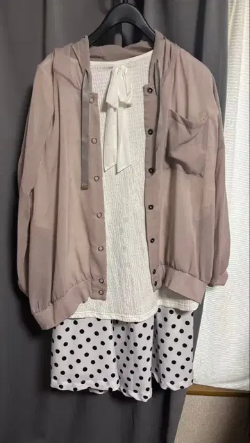 미색 걸리시 코디 세트 ( 겉옷 상의 스커트 )