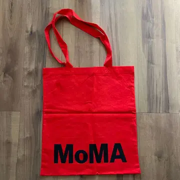Moma 토트백
