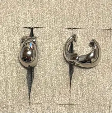 메탈 디자인 귀찌 오리지널 박스 포함