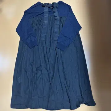 1층 네이비 긴팔 원피스