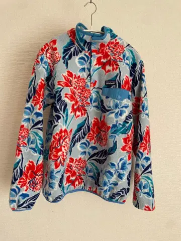 patagonia 여성 알로하 패턴 스냅 T