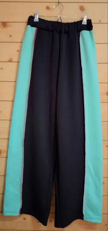 RE. 아르이도트 나카 리이사 호소쿠미에루요 라인 팬츠