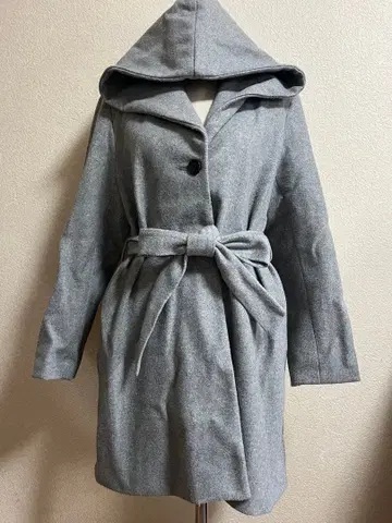 그레이 후드 부착 롱 코트 벨트 포함