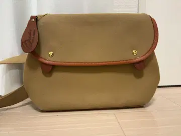 brady 브래디 AVON 에이본 숄더백