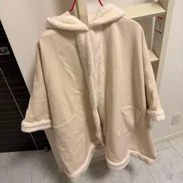 미사용 새상품 Rady 판초 코트