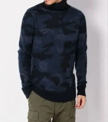 AKM 카모 패턴 스웨터 S 울 100% 니트