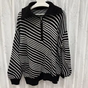 SPIRALGIRL 스트라이프 패턴 지퍼 니트 프리 사이즈