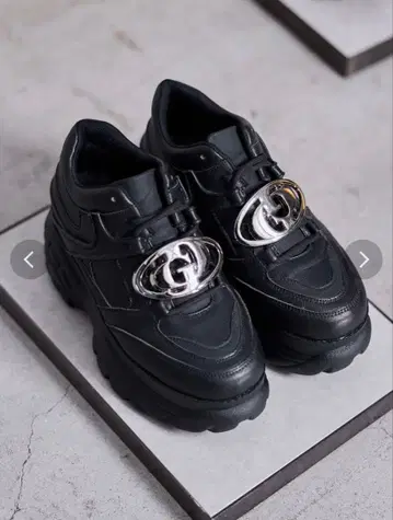 GYDA 통굽 스니커즈