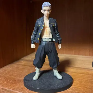 파란 머리 캐릭터 피규어