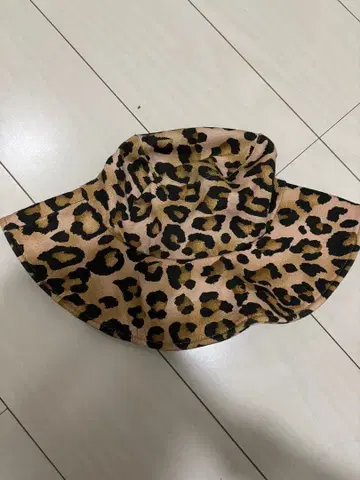 moussy 레오파드 무늬 버킷 햇
