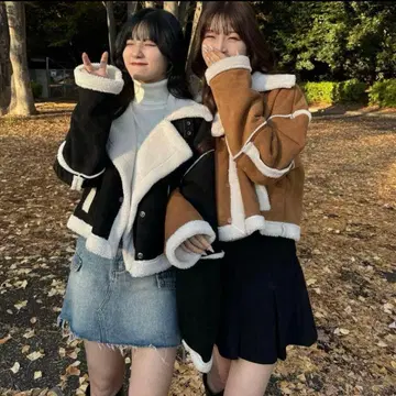 holiday and holiday 더블 버튼 무스탕 터치 자켓