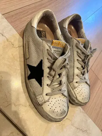 GOLDEN GOOSE 스니커즈 38 사이즈