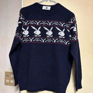 토끼 패턴 스웨터