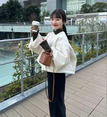 hinari 부풀어 오른 자카드 숏 충전솜 블루종