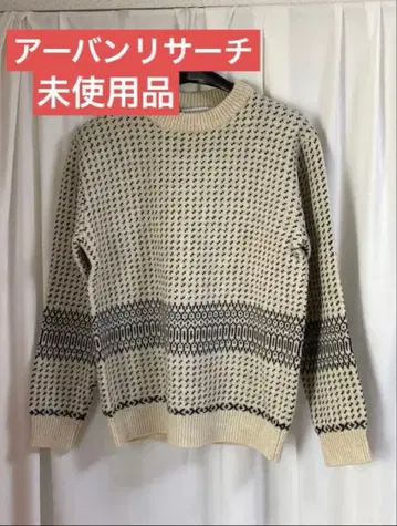 어반 리서치 아이보리 니트 스웨터