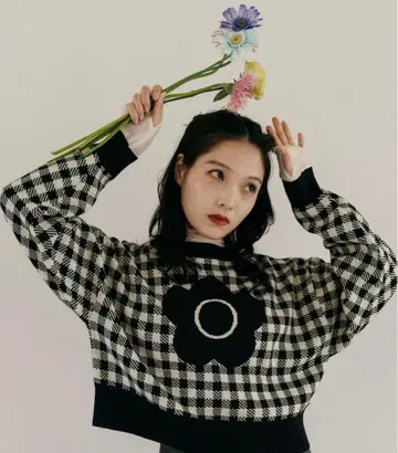 마리콴트 PUBLUX 체크 니트 마리콴트 맨투맨