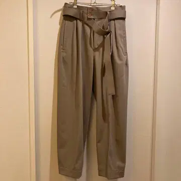 모두 보기 더블 허리 벨트와 팬츠