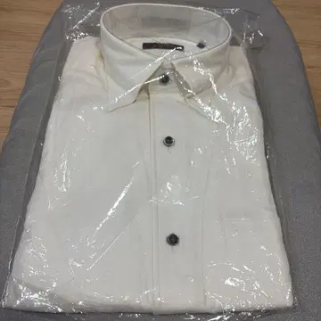 [하자 미사용] DURBAN 아이보리 헤링본 긴팔 BD 셔츠 M