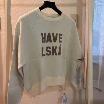 [ CLOCHE ] 프린트 아이보리 스웨터