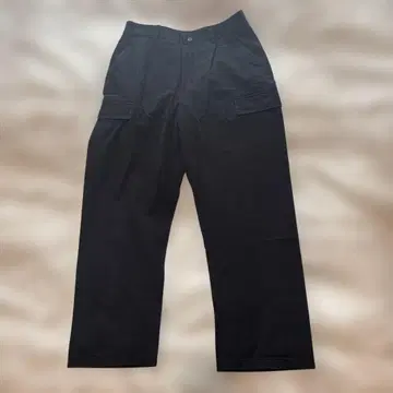 야마우치 블랙 카고 팬츠 사이드 포켓 포함