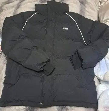 FCMM 블랙 다운 자켓