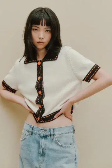 ZARA 이번 시즌 싸개 단추 화이트 니트 가디건
