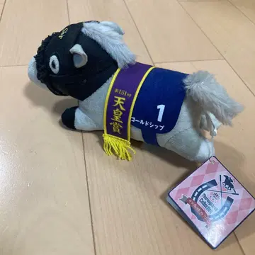 서러브레드 컬렉션 웅크린 봉제 인형 골드십