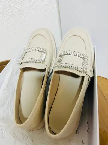 르 타론 비쥬 로퍼 베이지