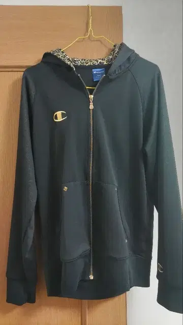 Champion 블랙 저리 후드 부착 상하의 세트