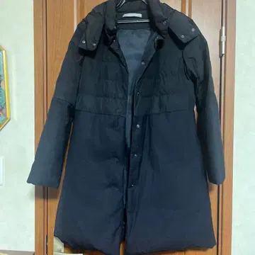 띠어리 루스 후드 부착 다운 자켓 네이비