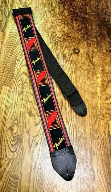 절판 펜더 USA DX 모노그램 스트랩