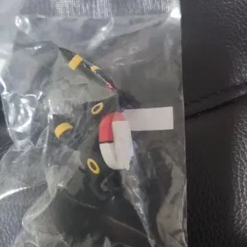 포켓몬 제일복권 길거리 산책 챠라링 프렌즈 블래키