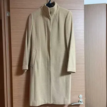 QUEENS COURT 베이지 롱 코트 사이즈 2