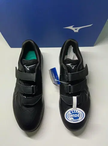 미즈노 와이드 핏 야구 신발