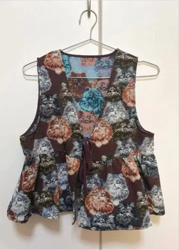 고양이 패턴 플레어 베스트 고블랑 직조