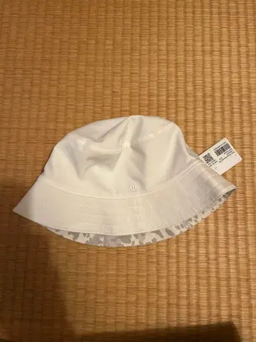 룰루레몬 Both Ways Bucket Hat S/M 화이트/그레이